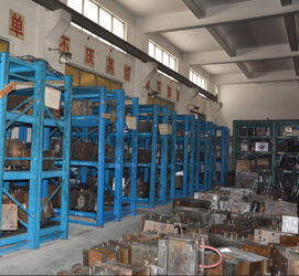 Yuyao Hengxing Pipe Industry Co., Ltd สายการผลิตของโรงงาน